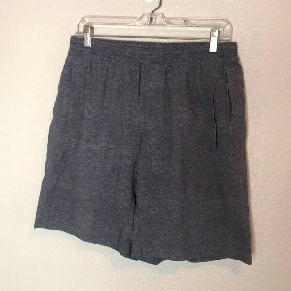 Lululemon Men Gray Lined Shorts Size Large